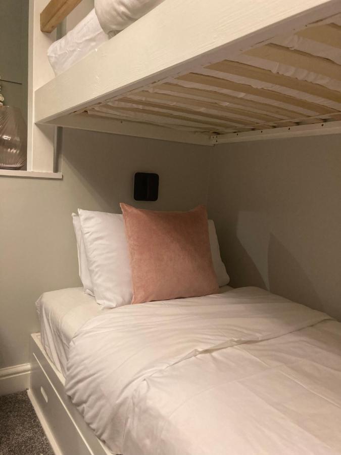 Abbey Court Guest House 칼라일 외부 사진